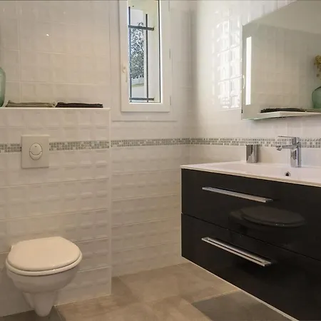 Odette Avec Piscine Villa *